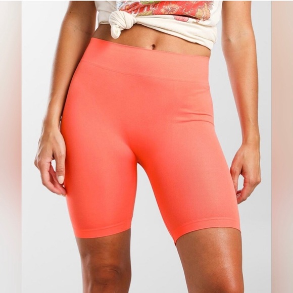 Seamless Bike Shorts - Picture 1 of 8